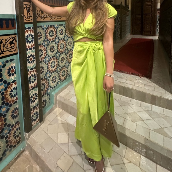 Bluzat Neon Set With Knotted Top And Midi Skirt medium - Picture 4 of 4